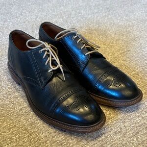 Allen Edmonds Black Leather Cap-Toe Derby with Brogue Detailing